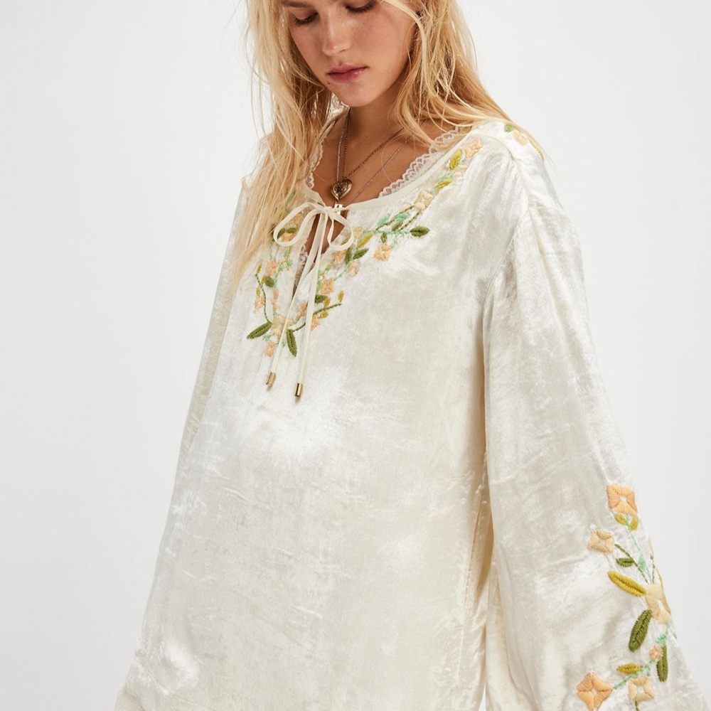 SALE! NWT Free People Ember Embroidered Tunic size medium - Picture 3 of 7